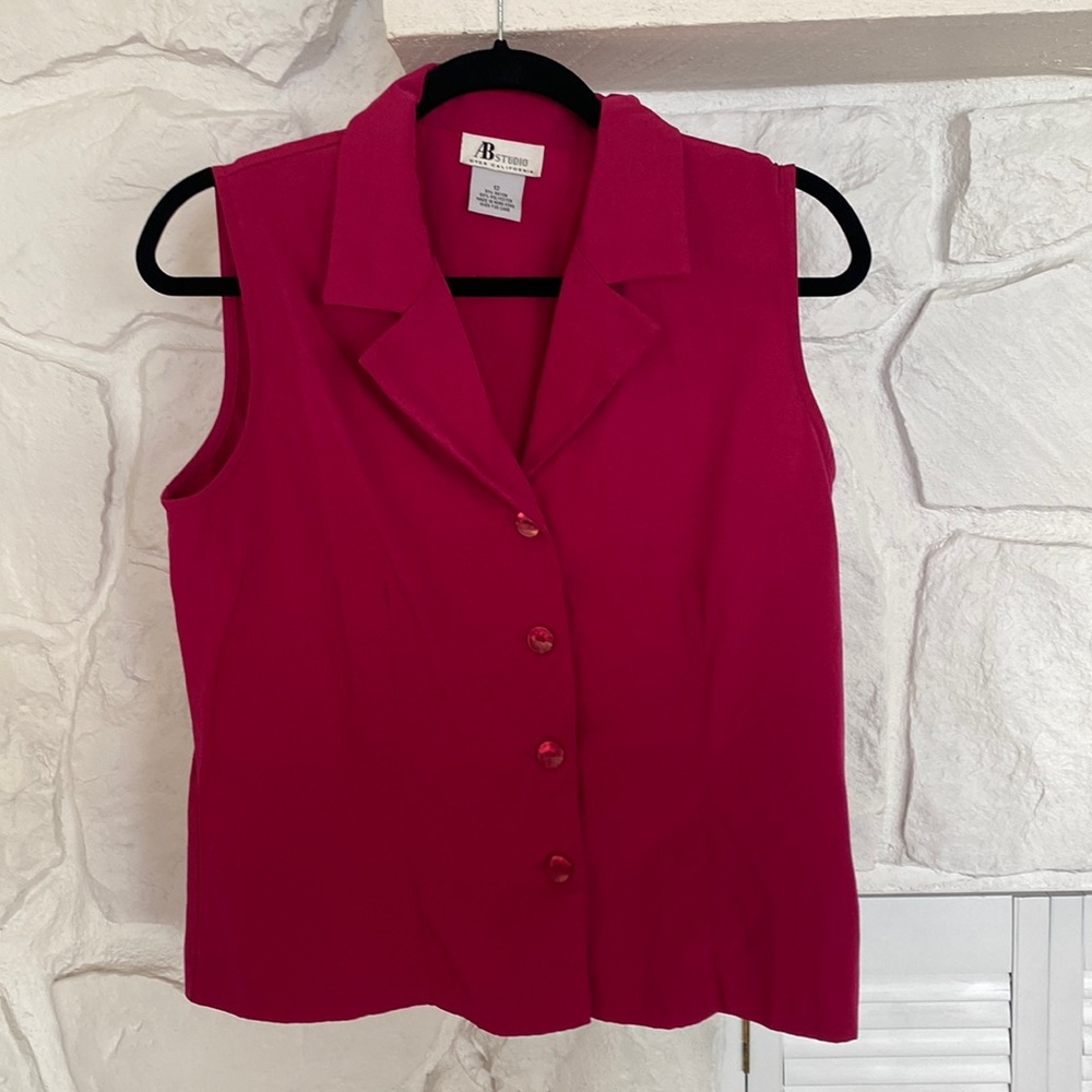 AB Studio Byer Hot Pink sleeveless button front top